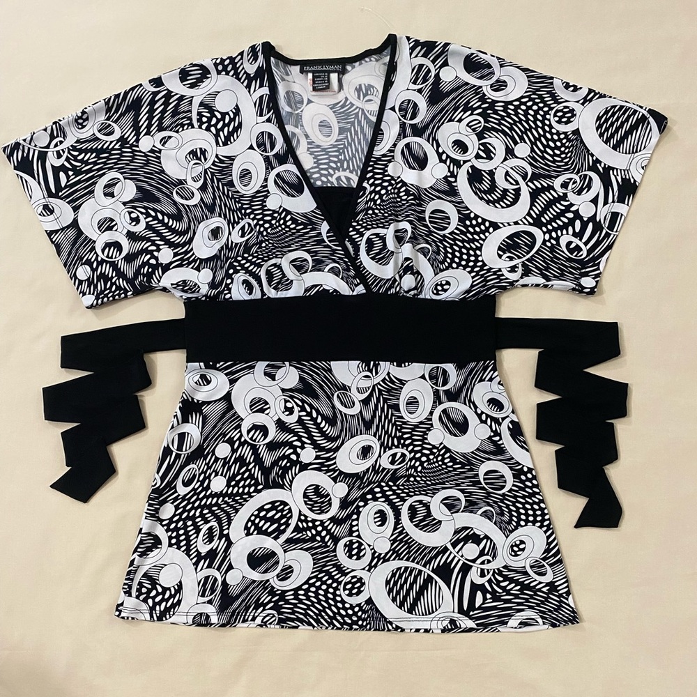 Frank Lyman Designs top